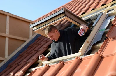 Pose de fenêtres de toit Velux à Rougnac